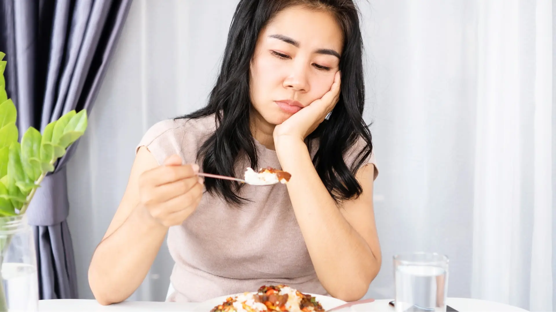 Chán Ăn Kéo Dài Có Ảnh Hưởng Đến Sức Khỏe Không?